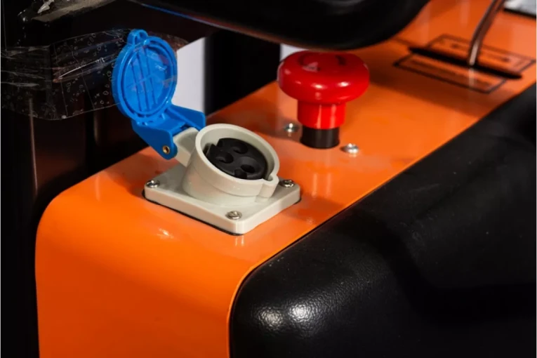 Штабелер с электроподъемом 1 т - 3 м Вилы: 1100 , Гелевая АКБ, SPN1030 SIBLINE купить в Ростове-на-Дону Штабелер с электроподъемом 1 т - 3 м Вилы: 1100 , Гелевая АКБ, SPN1030 SIBLINE купить в Ростове-на-Дону