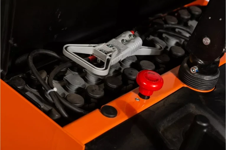 Штабелер электрический самоходный с платформой 1,5 т - 5,6 м Вилы: 1150 , АКБ Свинцово - кислотная, CL1556W SIBLINE купить в Ростове-на-Дону Штабелер электрический самоходный с платформой 1,5 т - 5,6 м Вилы: 1150 , АКБ Свинцово - кислотная, CL1556W SIBLINE купить в Ростове-на-Дону