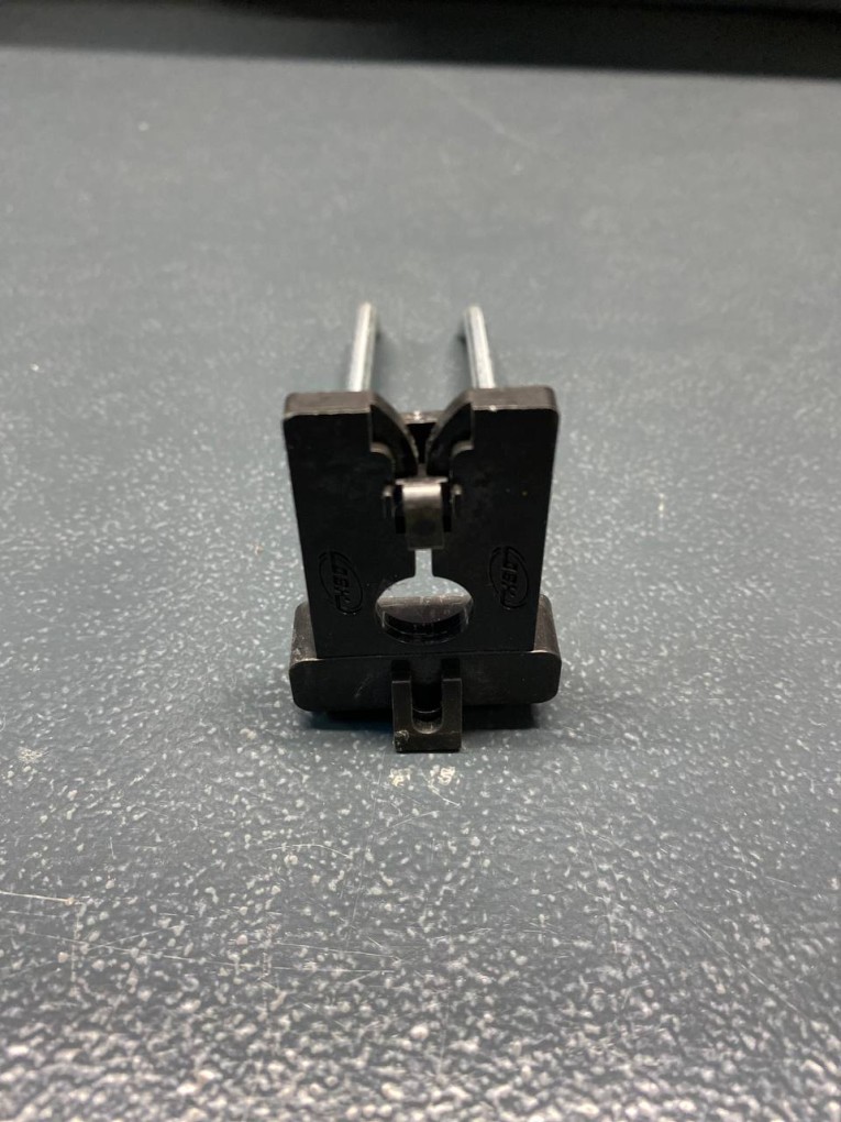 Крючок двойной 100 мм купить в Ростове-на-Дону Крючок двойной 100 мм купить в Ростове-на-Дону