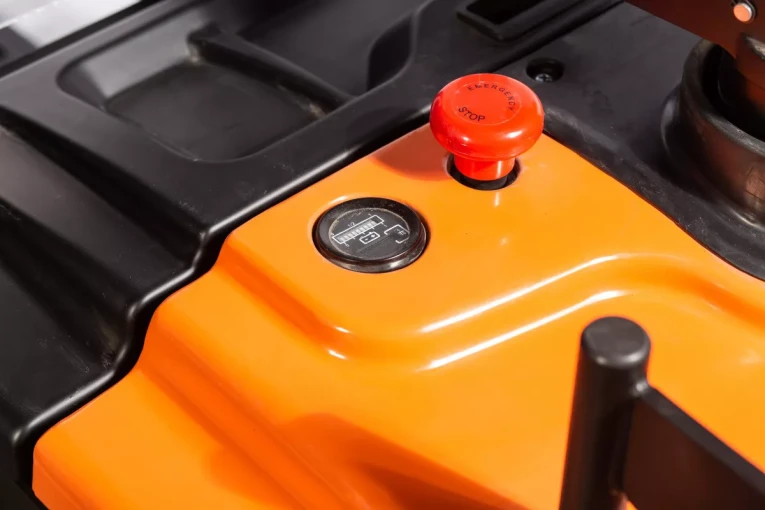 Штабелер электрический самоходный 1,6 т - 3,6 м Вилы: 1150 , АКБ Свинцово - кислотная, CL1636GA SIBLINE купить в Ростове-на-Дону