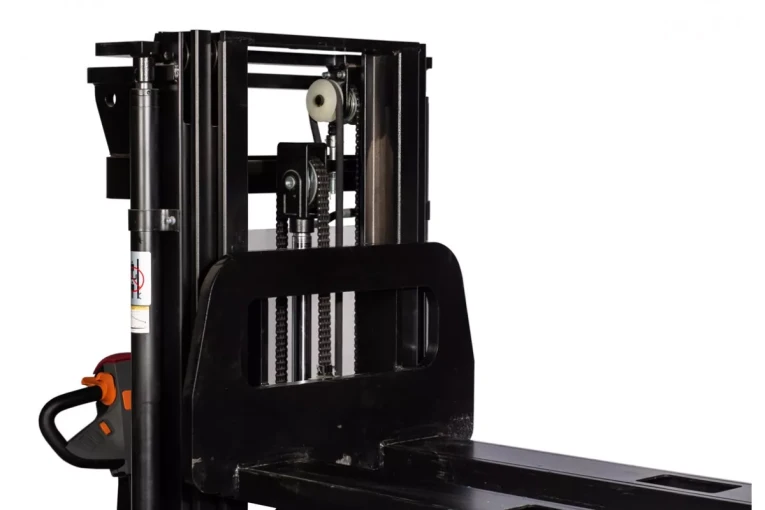 Штабелер электрический самоходный 1,6 т - 4,6 м Вилы: 1150 , АКБ Свинцово - кислотная, CL1646GP SIBLINE купить в Ростове-на-Дону Штабелер электрический самоходный 1,6 т - 4,6 м Вилы: 1150 , АКБ Свинцово - кислотная, CL1646GP SIBLINE купить в Ростове-на-Дону