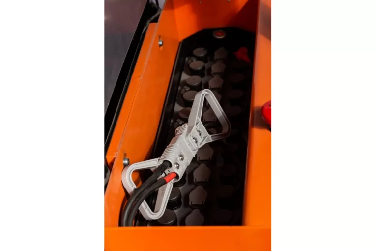 Штабелер электрический самоходный 1,6 т - 4,6 м Вилы: 1150 , АКБ Свинцово - кислотная, CL1646GP SIBLINE купить в Ростове-на-Дону Штабелер электрический самоходный 1,6 т - 4,6 м Вилы: 1150 , АКБ Свинцово - кислотная, CL1646GP SIBLINE купить в Ростове-на-Дону